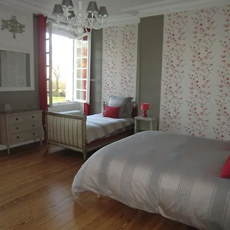 Couette-café Chateau De Maillot