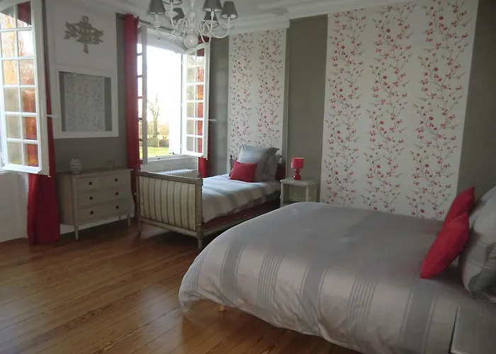 Bed & Breakfast Chateau De Maillot